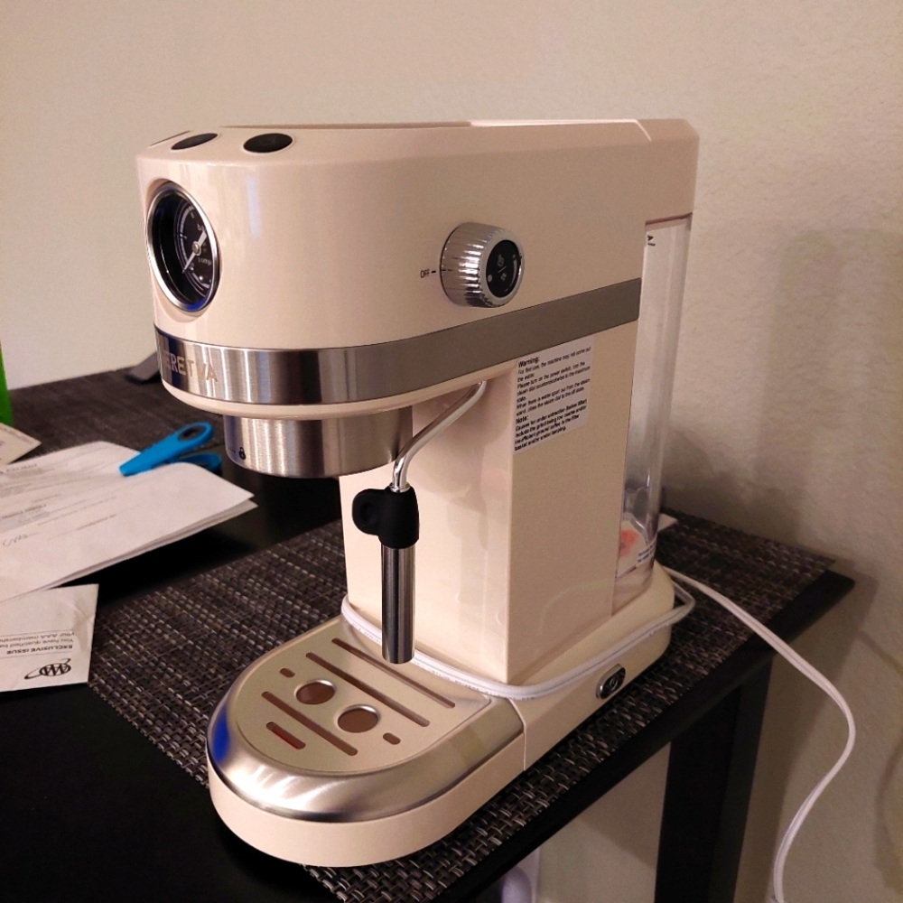 NERETVA ESPRESSO MACHINE $30  OPEN BOX NEVER BEEN USED